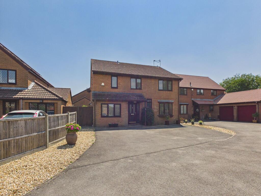 Main image of property: Lidstone Close, Lower Earley, RG6