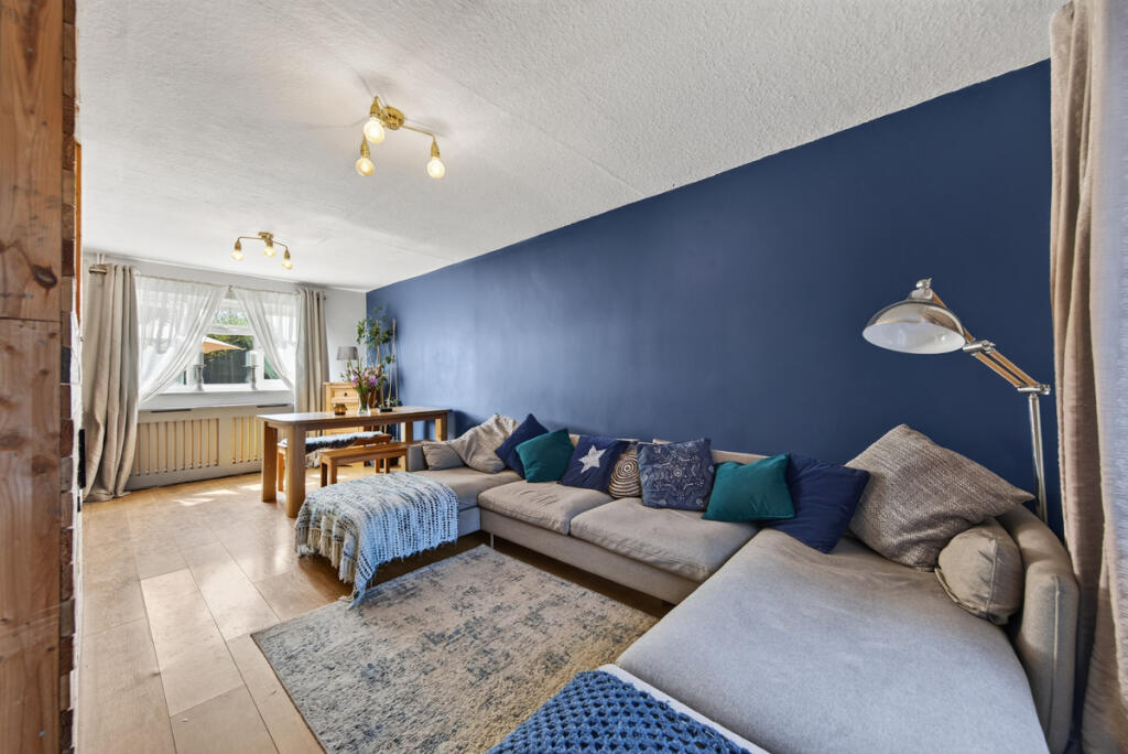 Lynton Grove, Corby, NN18 - View 3