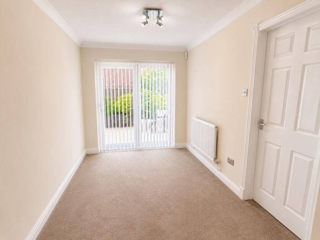 House in Blackwood, Caerphilly - More
