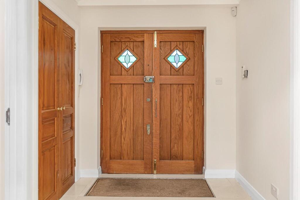 Additional image 25 of West Riding, Tewin Wood, Welwyn, AL6