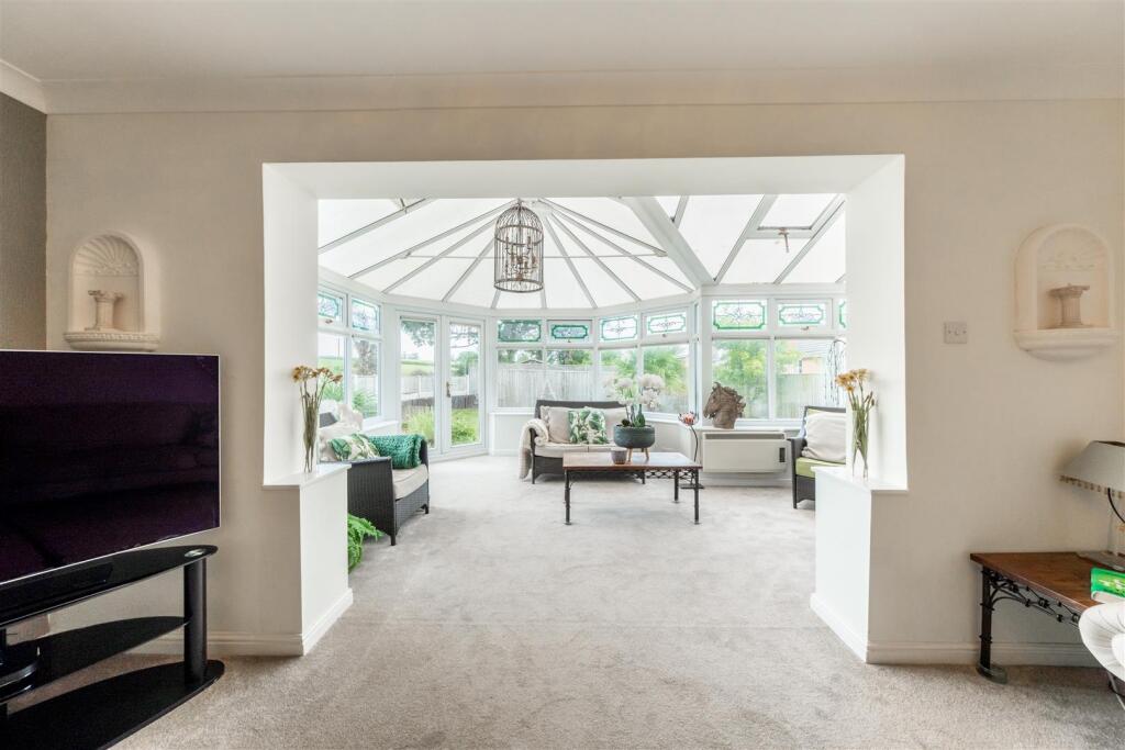 House in Winsford, The Fairways, Over - View 4