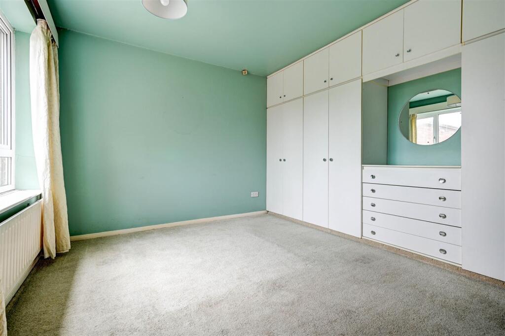 House in Great Yarmouth, Bradwell - More