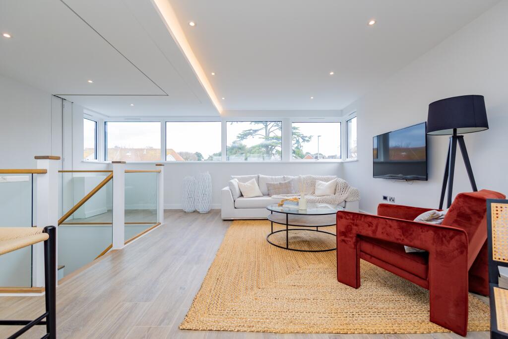 Additional image 7 of 302 Sandbanks Road, Lilliput, Poole