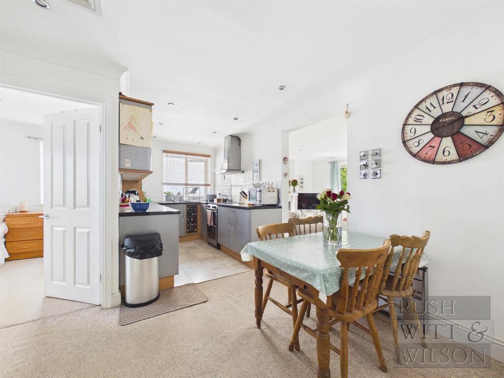 Apartment in Tonbridge - View 4