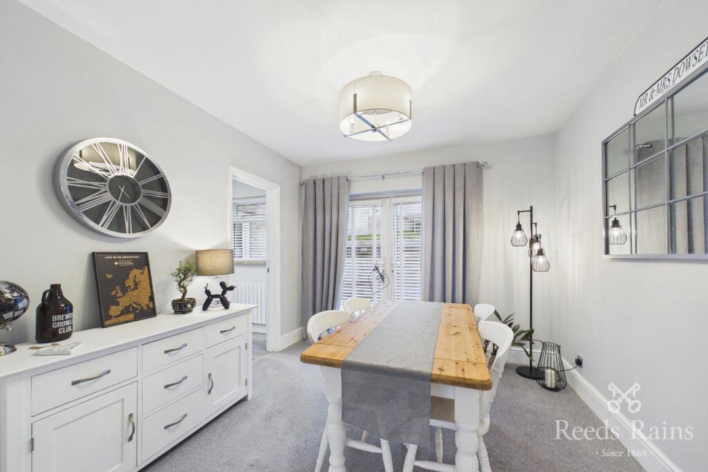 Farm View Road, Rotherham, South Yorkshire, S61 photo 4