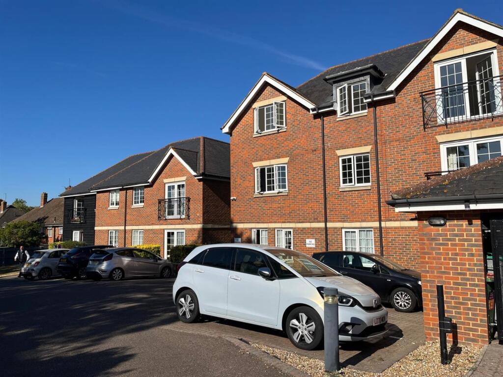 Main image of property: Kingston Road, Epsom