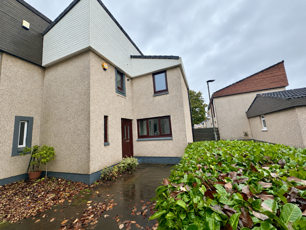 3-bed terraced on Park Green, Erskine, Renfrewshire, £169,995