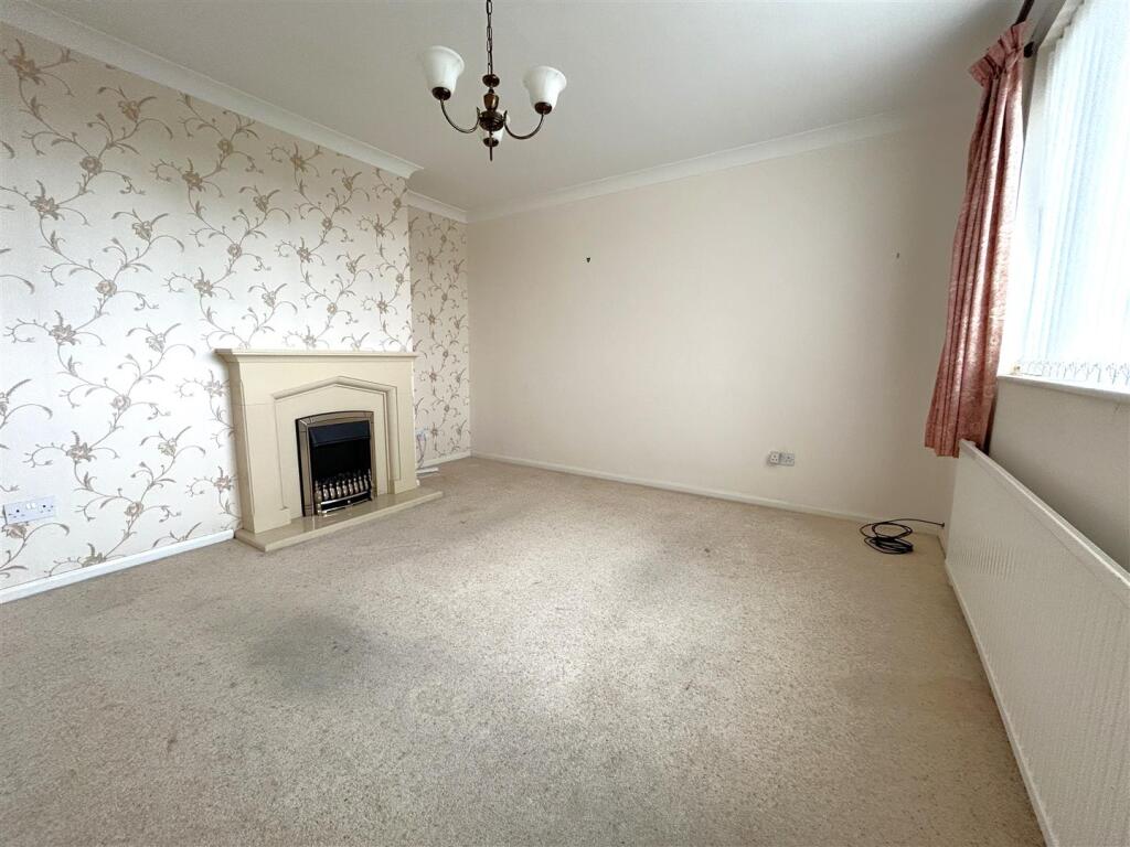 House in Doncaster, Barnburgh - View 2