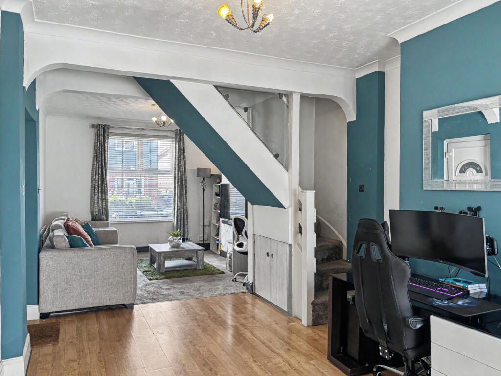 House in Sandwell, Black Lake - View 3