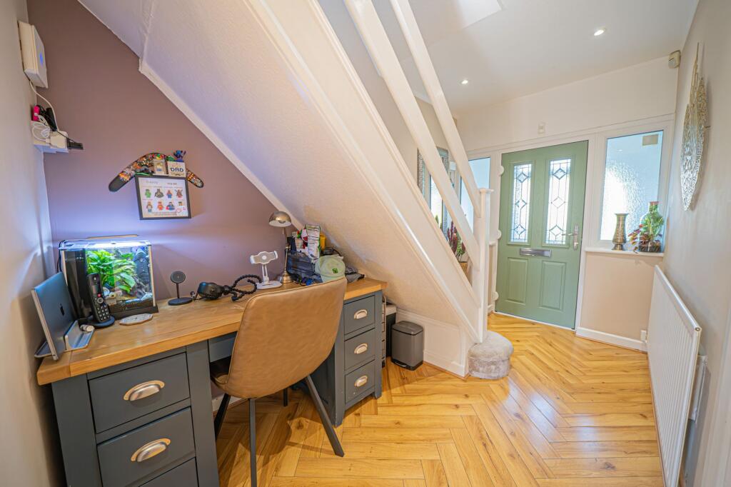 Wellington Grove, Solihull, B91 photo 5
