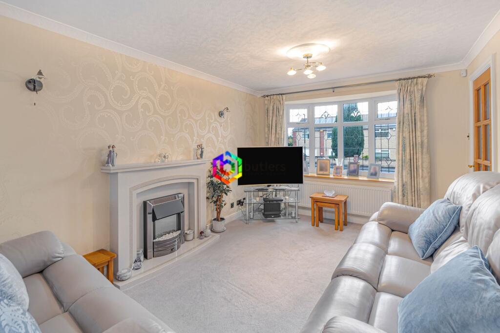 House in North East Derbyshire, Killamarsh - More
