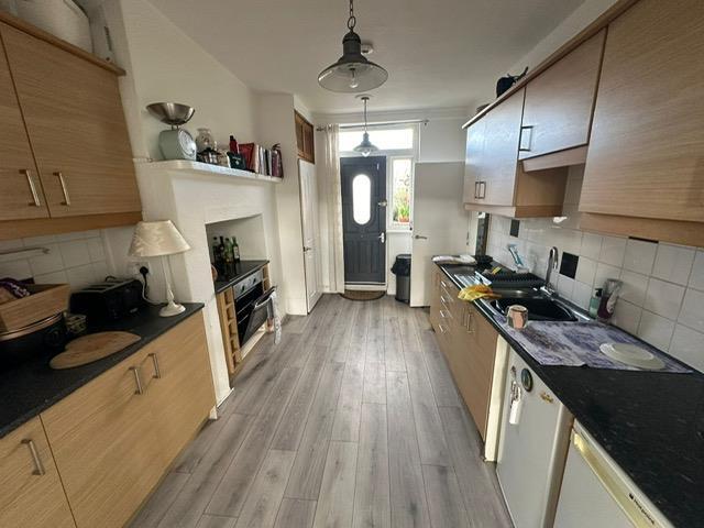 Main image of property: Broadway, Leigh-On-Sea