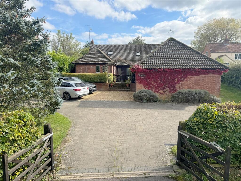 5-bed detached on Blandys Hill, Kintbury, £950,000