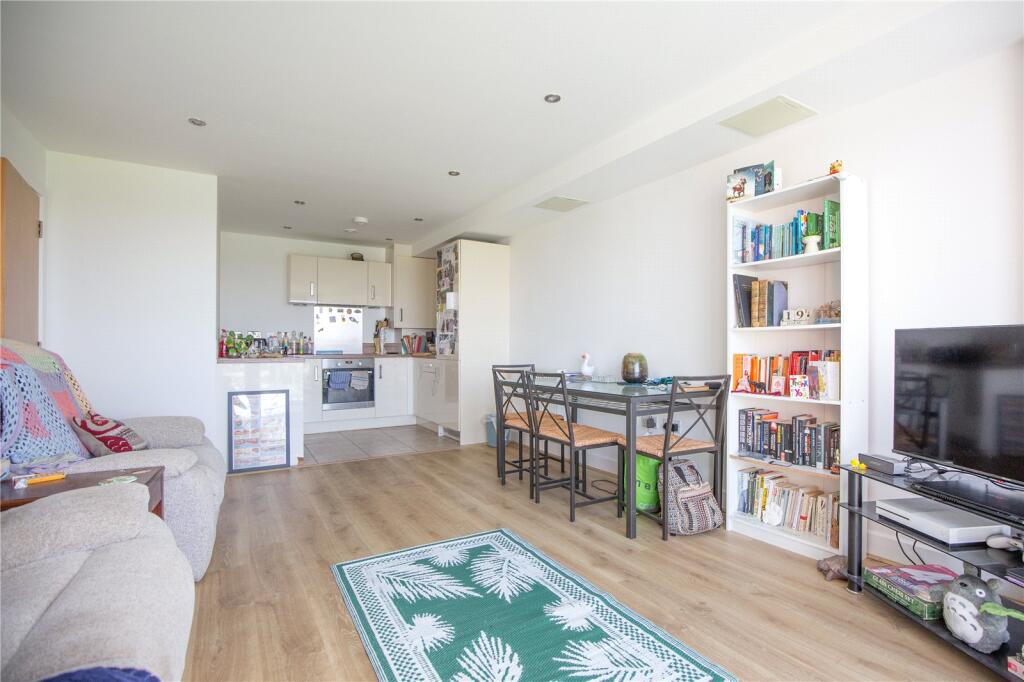 Apartment in Bristol - View 4