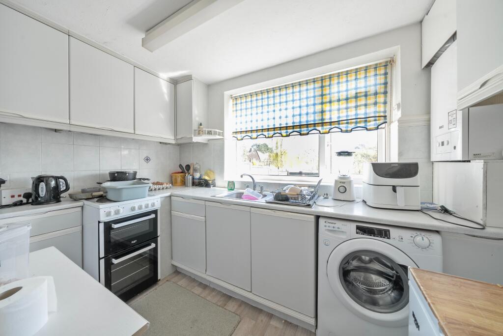 Conifer Rise, Westone, Northampton, NN3 photo 4