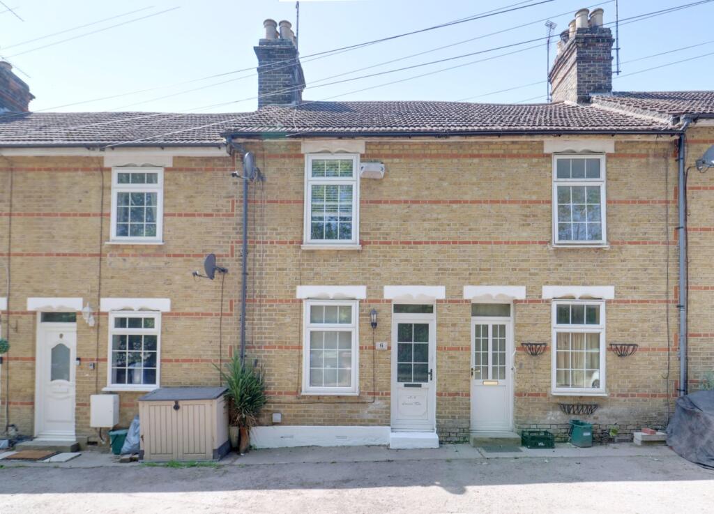 Main image of property: Lennard Row, Aveley, RM15