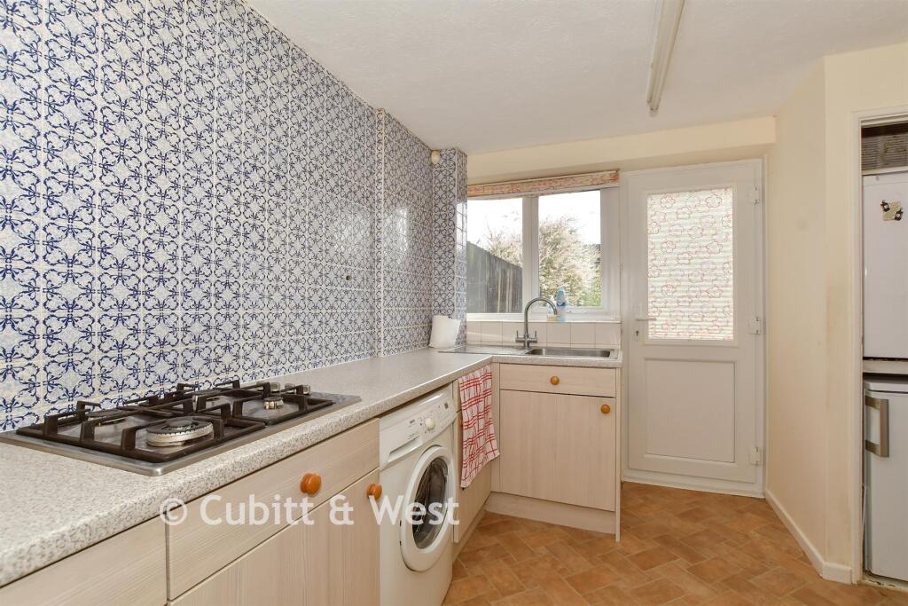 House in Crawley, Tilgate - View 3