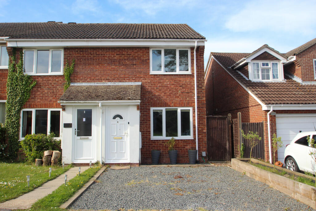 Main image of property: Fry Close, Hamble, SO31