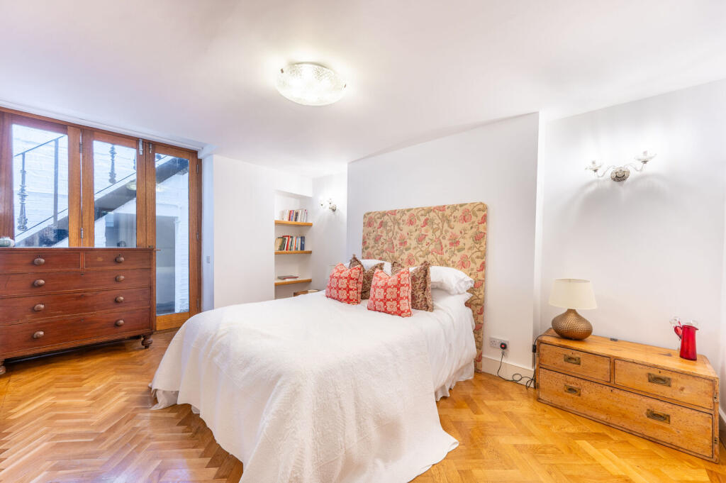 Apartment in London - View 2