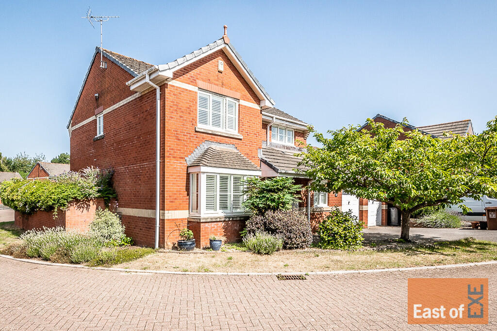 4-bed detached on Well Oak Park, Exeter, £675,000