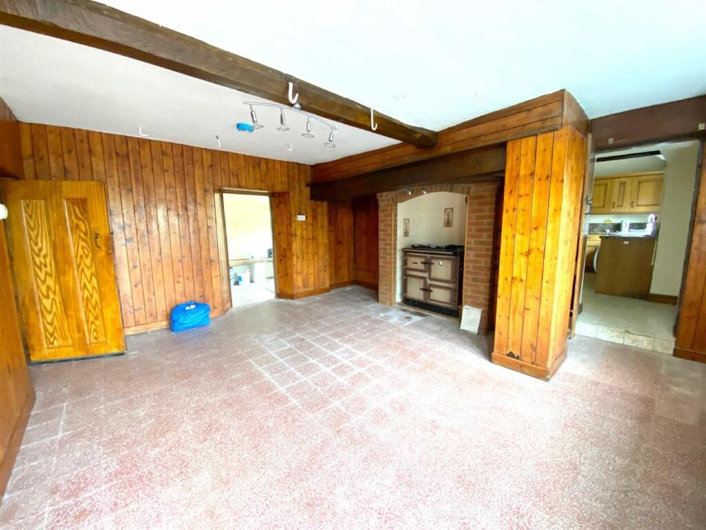 House in Stoke-on-Trent - View 5