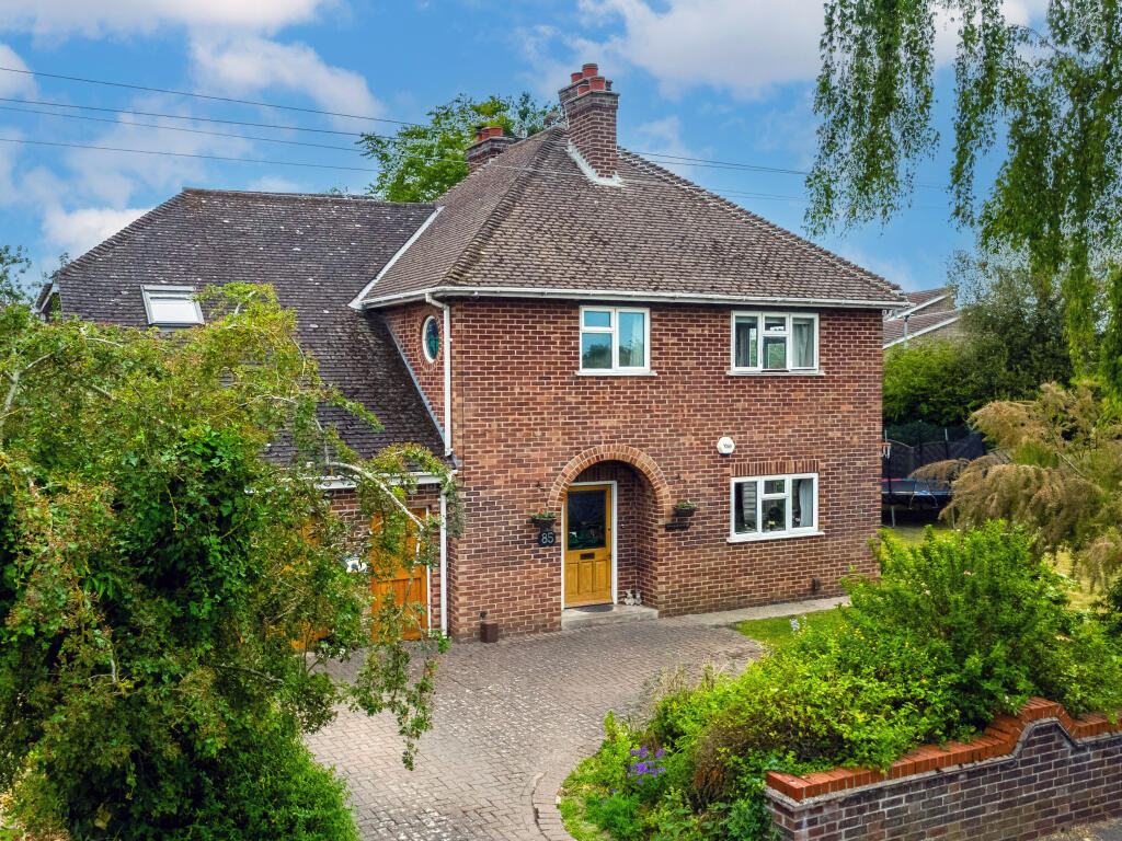 4-bed detached on Bishops Road, Cambridge, £1,100,000