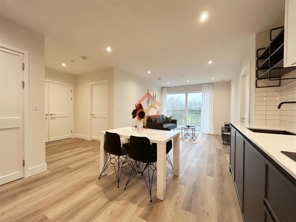 Apartment in London - View 3