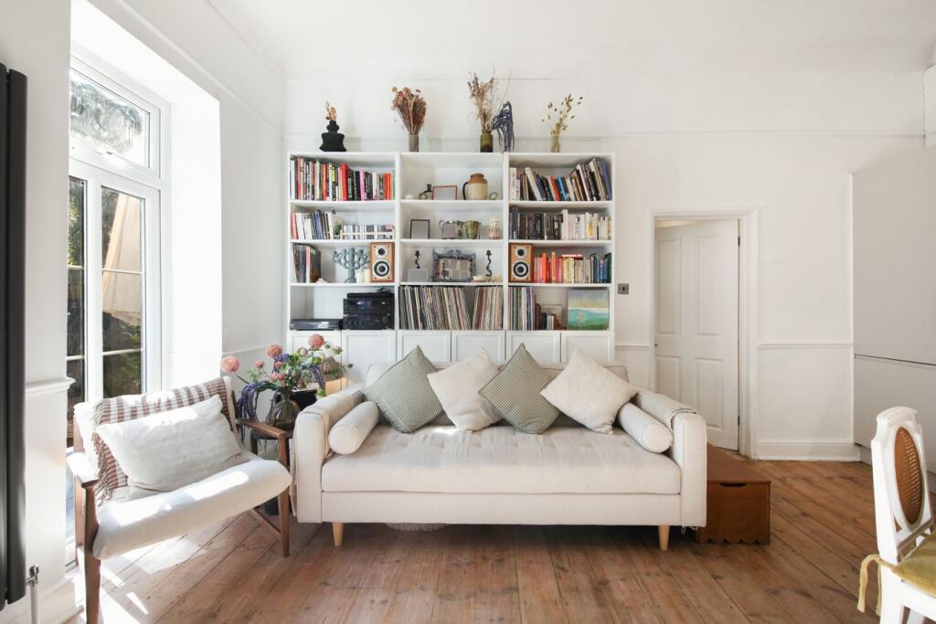 Apartment in London - View 5