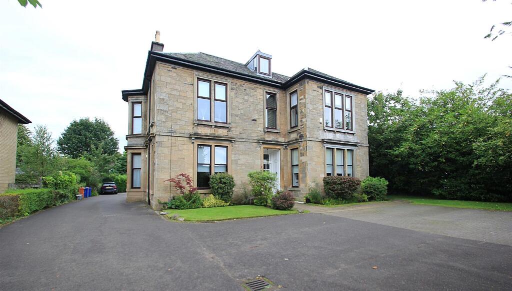 Main image of property: 3 Victoria Road, Lenzie, Glasgow