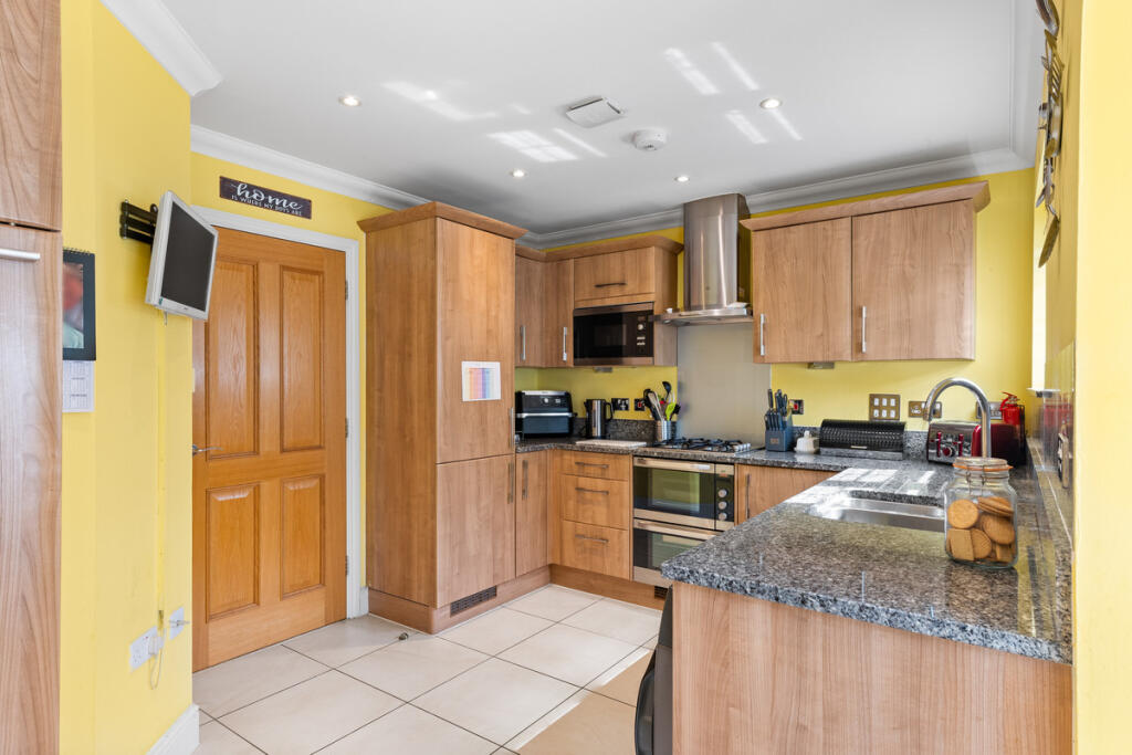 House in Tandridge, Warlingham - View 4