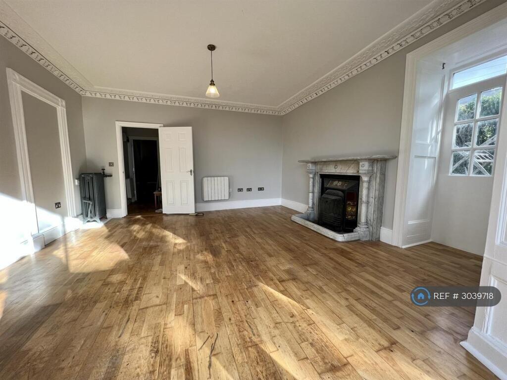Apartment in Redruth, Cornwall - View 2