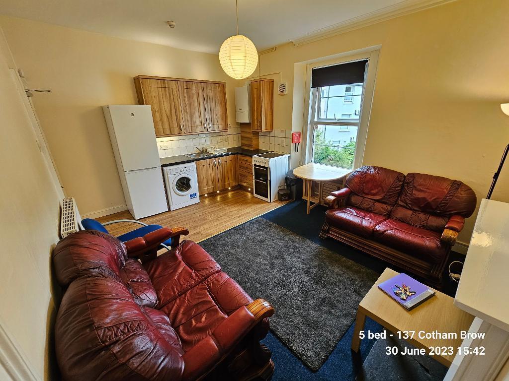 Main image of property: Cotham Brow, Cotham, Bristol, Avon, BS6 6AD