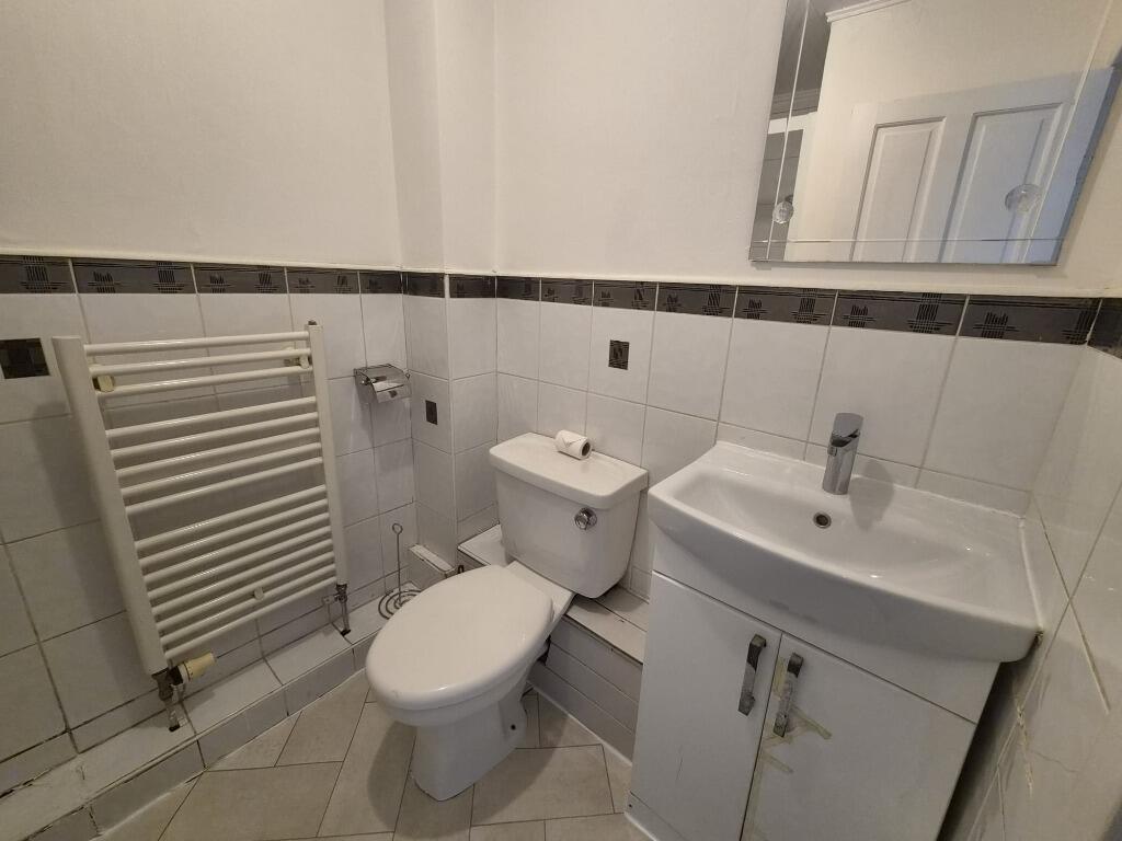 Apartment in Paisley - More