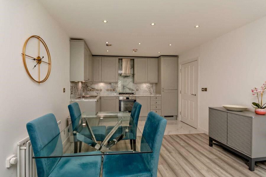 Apartment in London, Ickenham - View 5