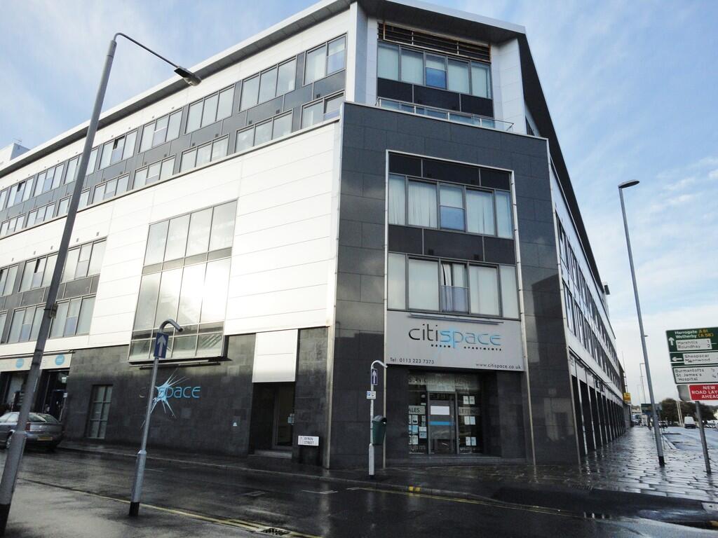Apartment in Leeds, Leylands, Lovell Park - More