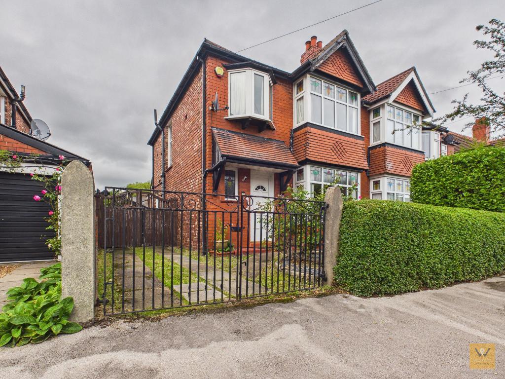 House in Stockport, Heaviley, Woodsmoor
