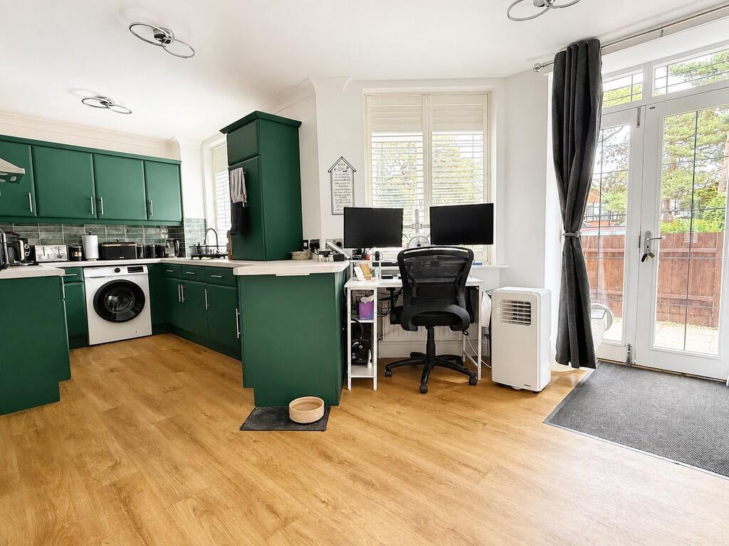 Apartment in Bournemouth - View 4