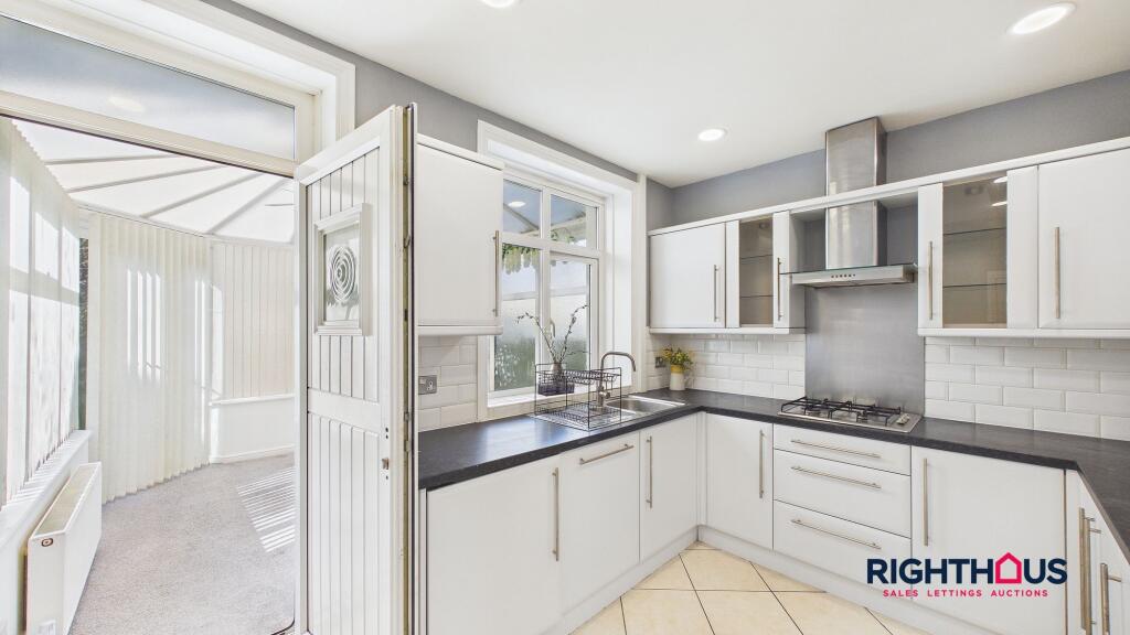 Additional image 5 of Haycliffe Avenue, Bradford, BD7