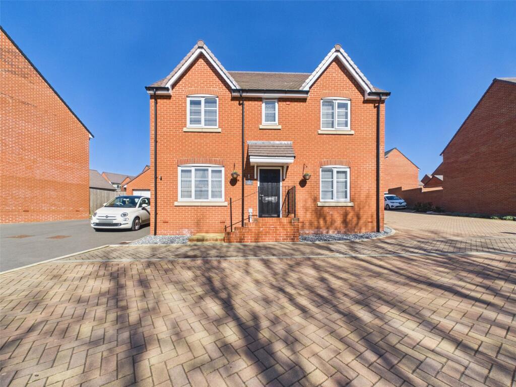 4-bed detached on Punningar Close, Brockworth, Gloucester, Gloucestershire, GL3, £435,000