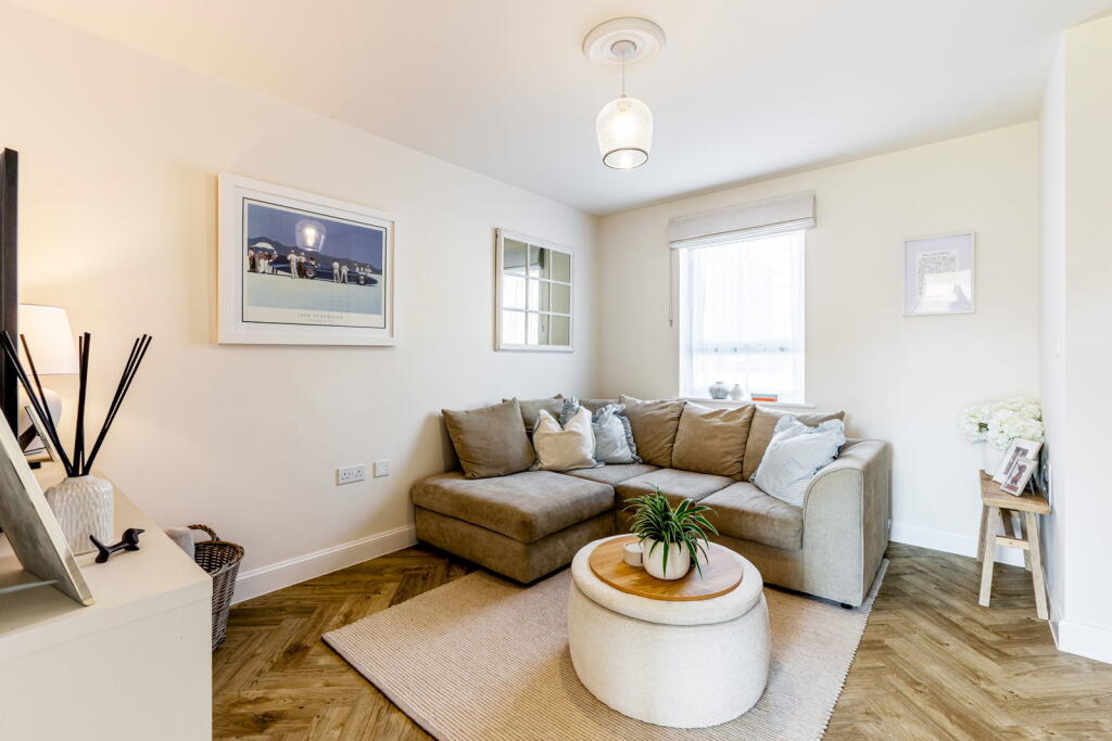 Harville Close, Tamworth, B78 3FP - View 2