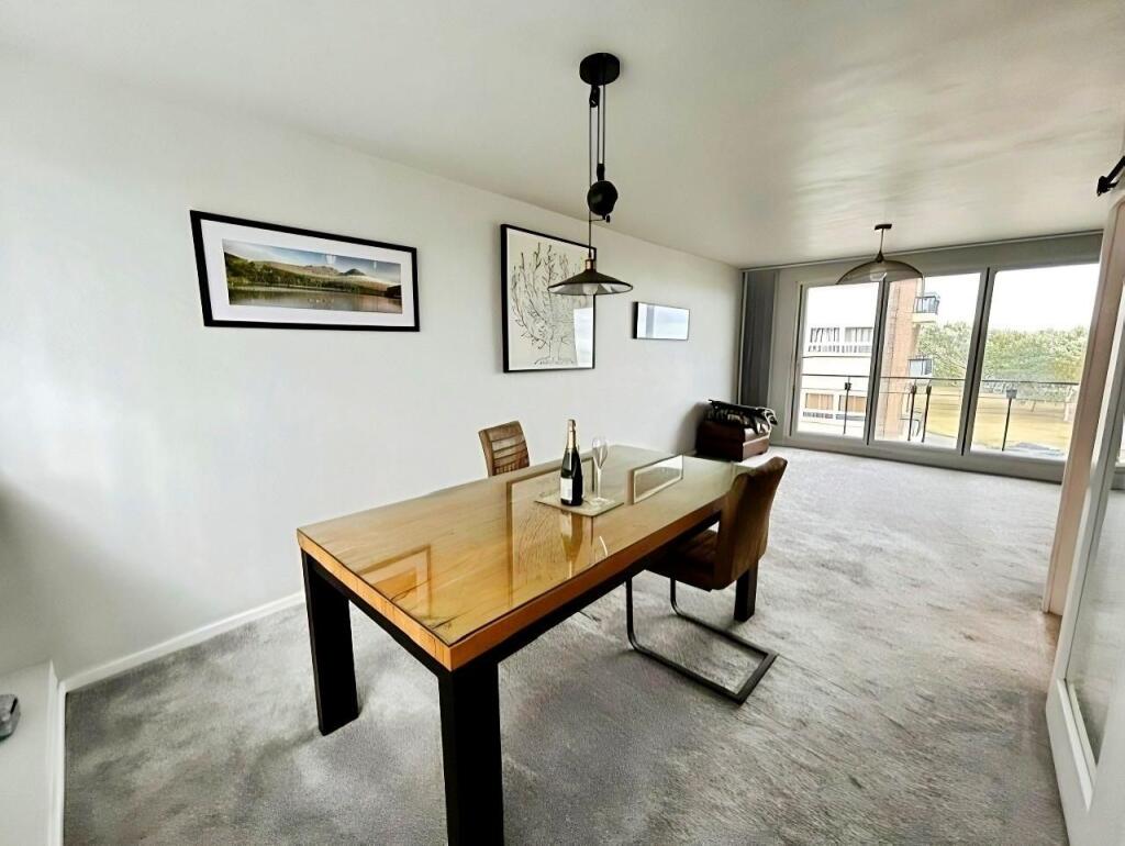 Apartment in Frinton-on-Sea, Frinton and Walton - More