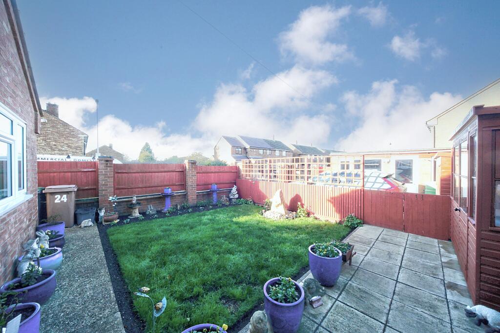 House in Luton - View 5