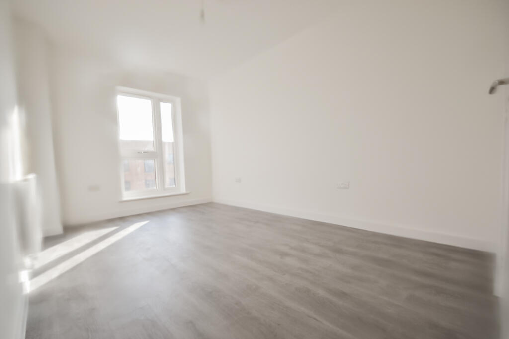 Apartment in Romford - View 5