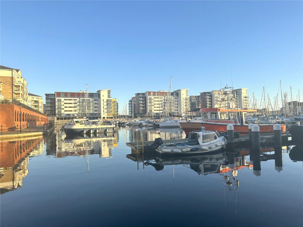 Apartment in Brighton - View 3