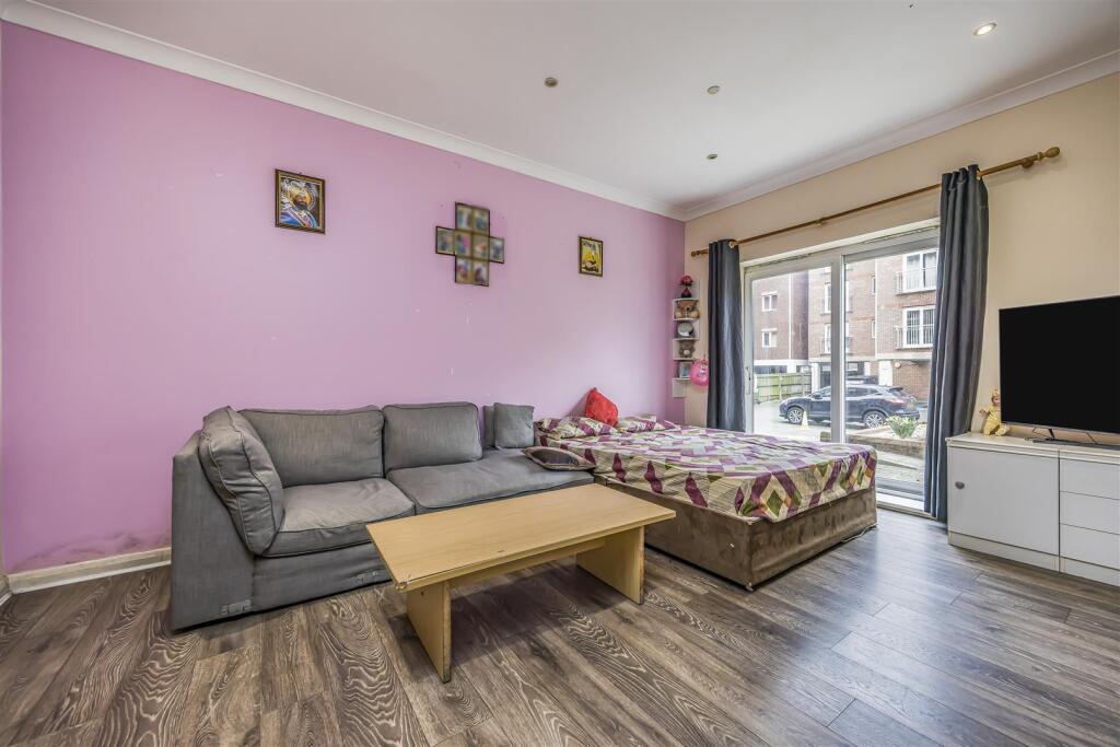 Apartment in Portsmouth - View 5