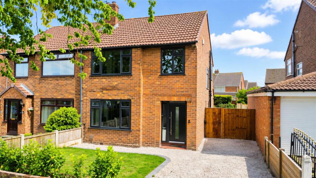 Main image of property: Broadway, Eccleston, St Helens, WA10 5DH