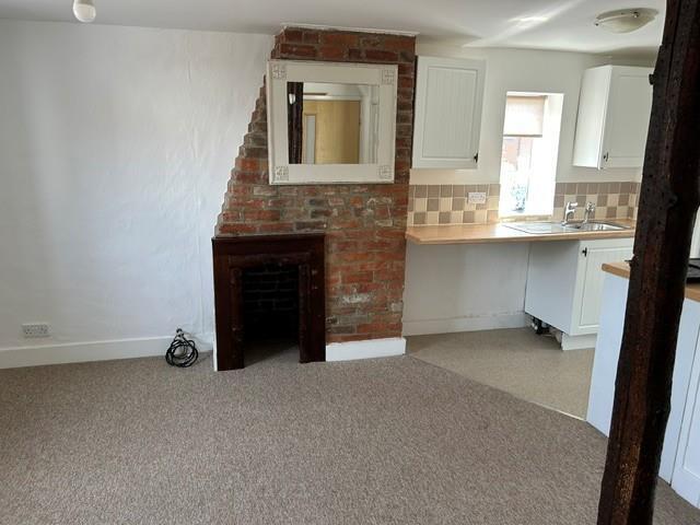 Apartment in Ludgershall, Wiltshire - View 3