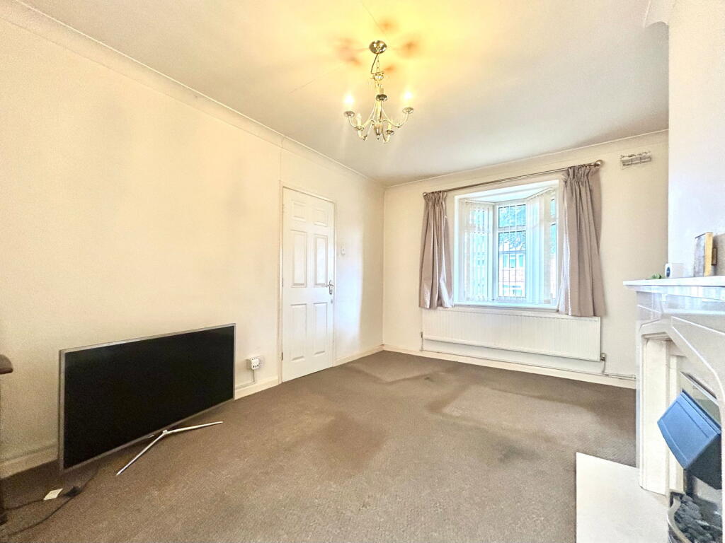 House in Dudley, West Midlands - View 4