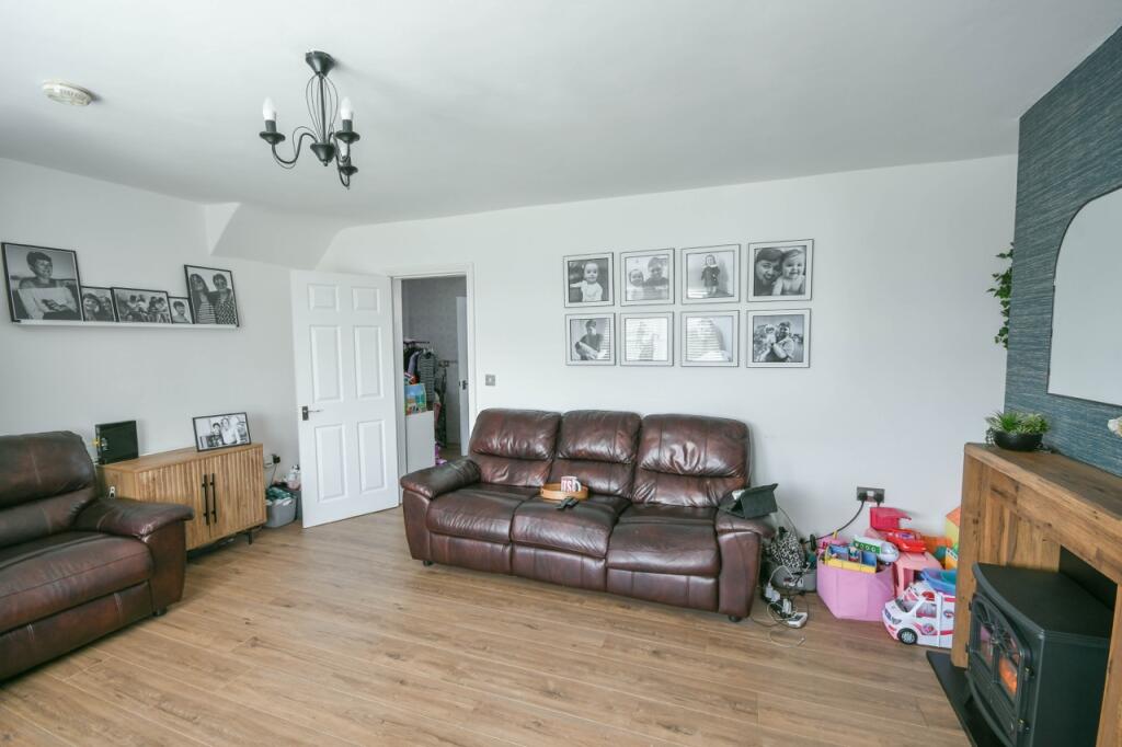 Hawthorn Square, Seaham, Durham photo 4
