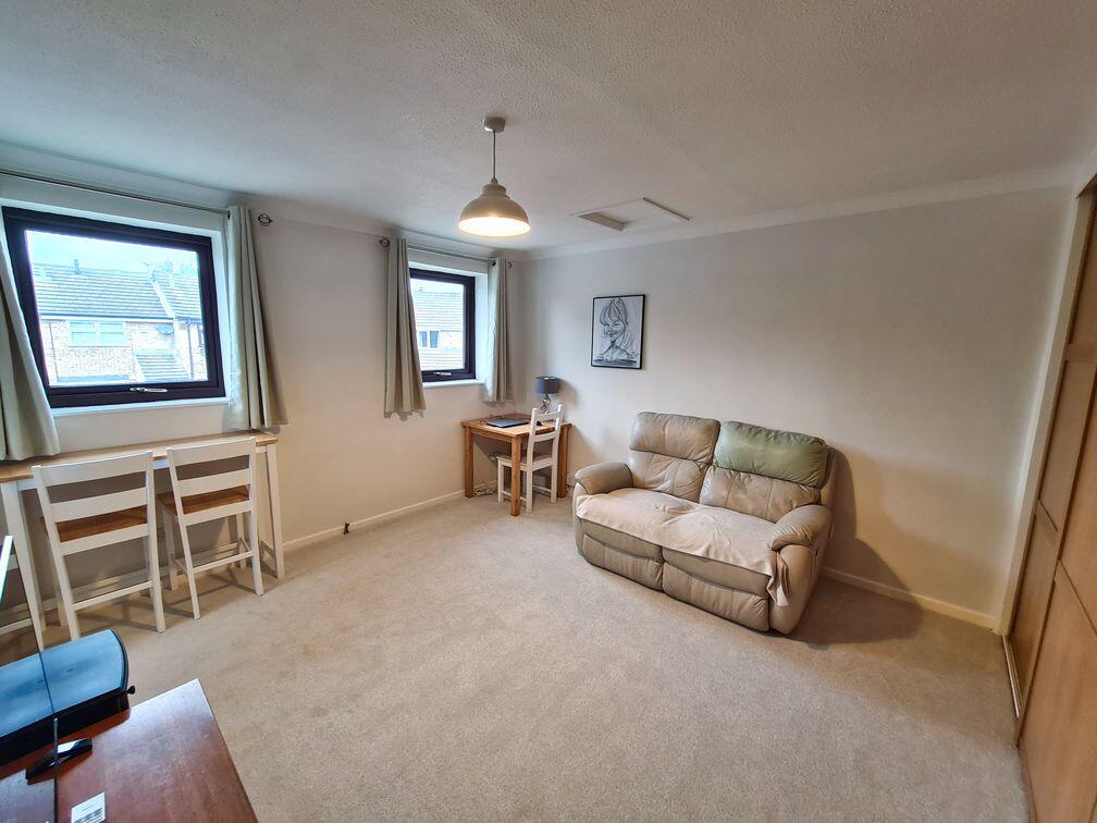 Apartment in Southampton - View 5